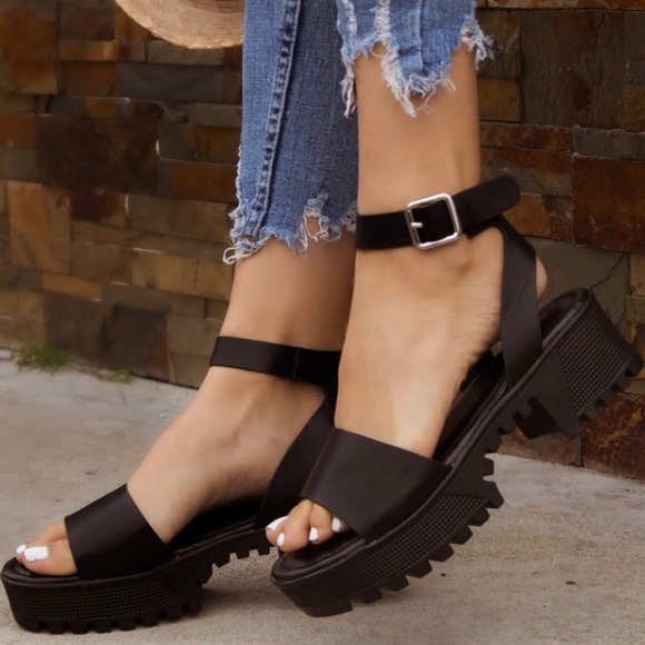 One band platform sandals 10 - Picture 4 of 8